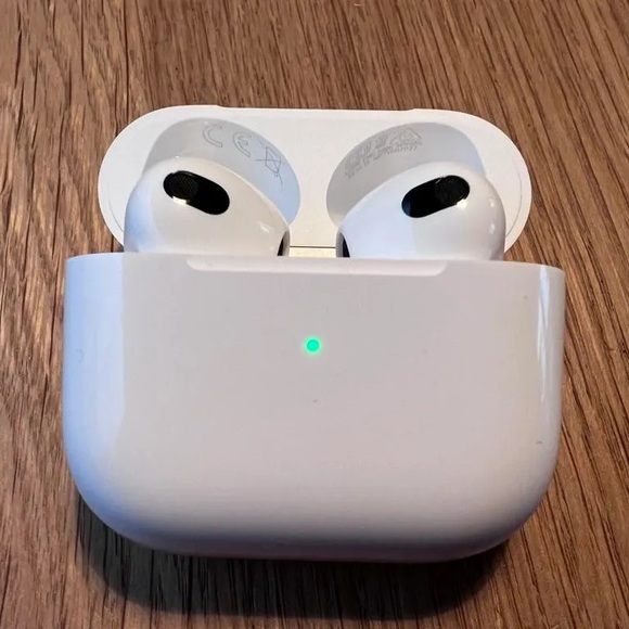 AirPod Generation 4 With Active Noise Cancellation